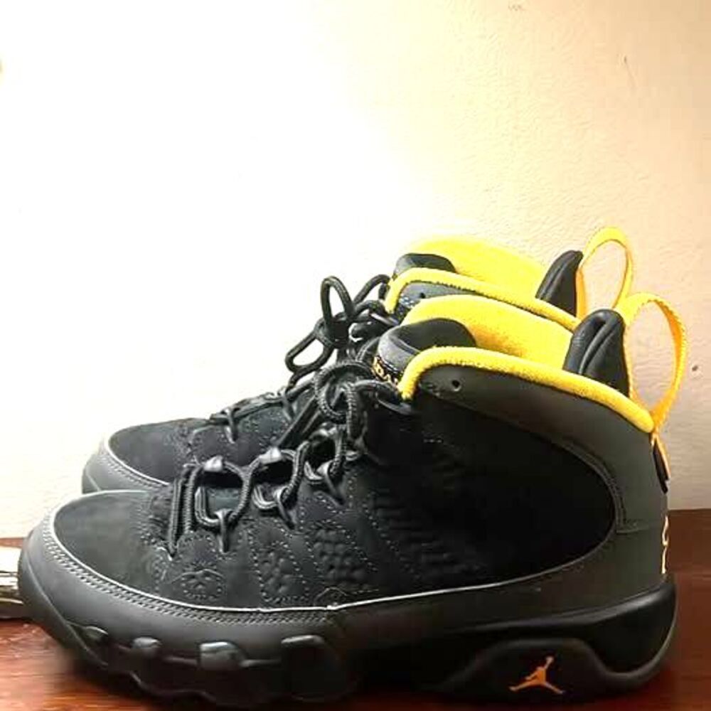 Air Jordan 9 Retro University Gold Sz 5Y
